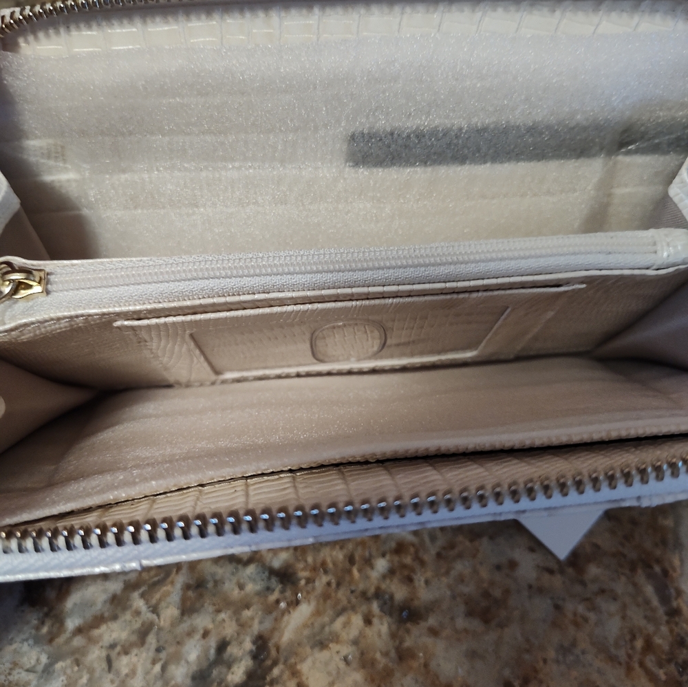Brahmin Cami And Suri Sea Salt White Carman New With Tags - Picture 11 of 11